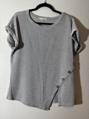 Above and Beyond Women's Size L Gray White Striped Button Detail Comfort Top